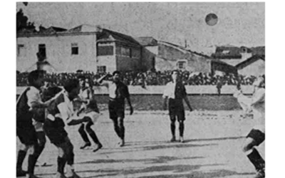 c1915 – O futebolista há 110 anos…